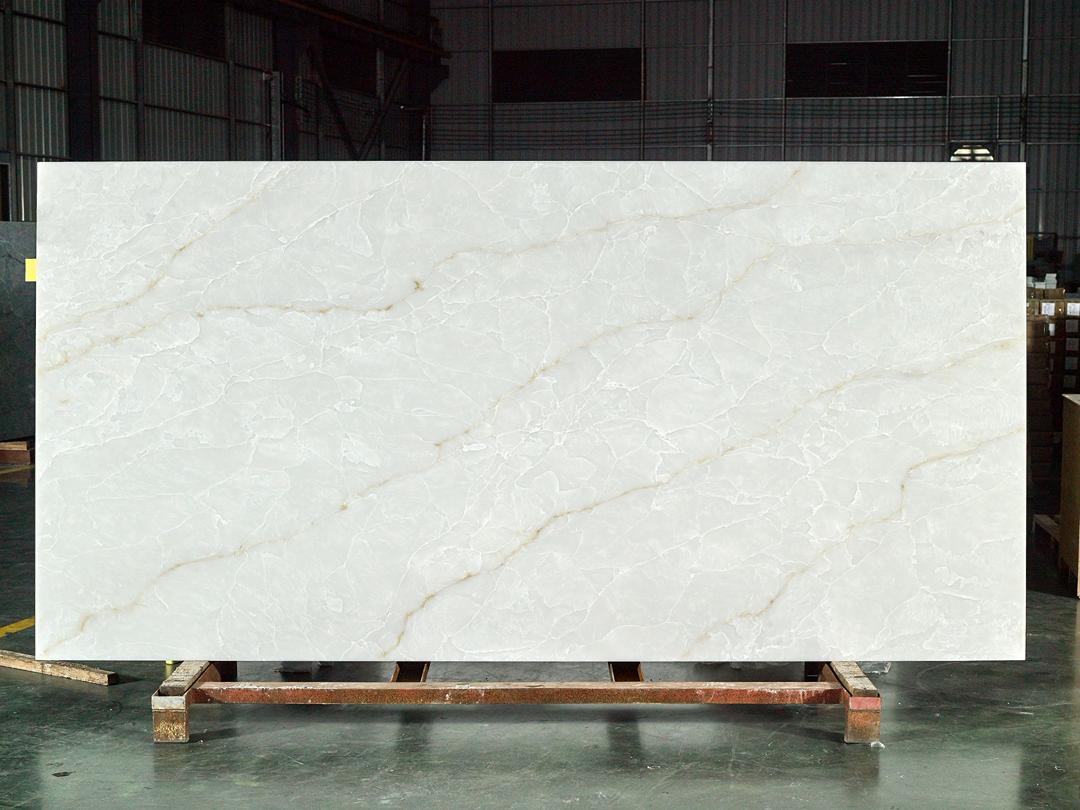 ONYX WHITE QUARTZ